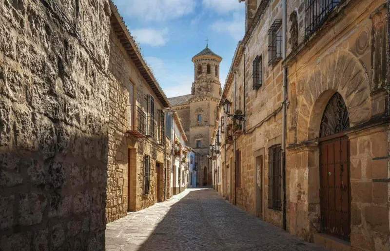 Une ruelle de la ville de Baeza en Andalousie.