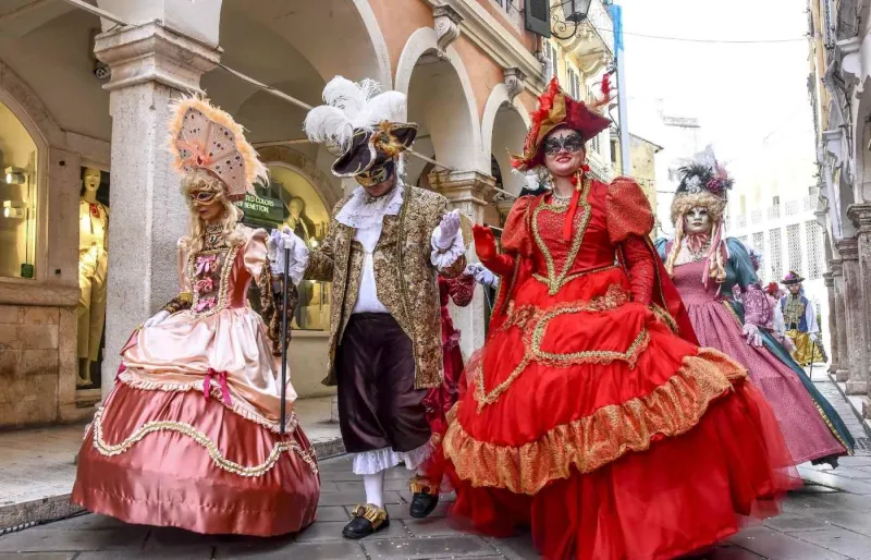 Le carnaval de Venise transforme la cité des Doges en un théâtre à ciel ouvert.