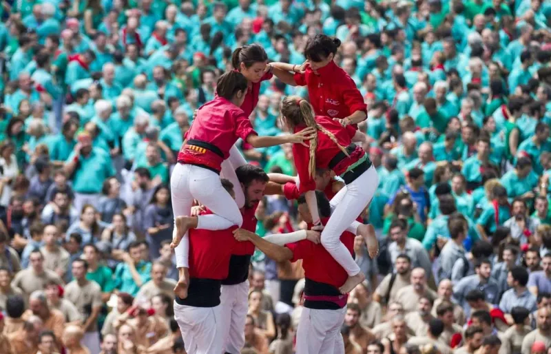 Une compétition de tours humaines à Tarragone.
