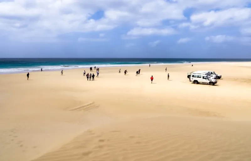 Vue de la Praia de Santa Mónica à Boa Vista au Cap-Vert