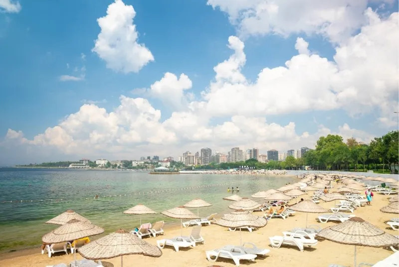 Plage de Caddebostan, proche du centre d'Istanbul