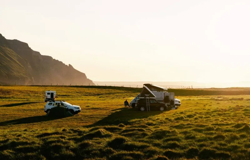 Camping de Grettislaug à Reykhólar, étape idéale pour un road trip en van en Islande