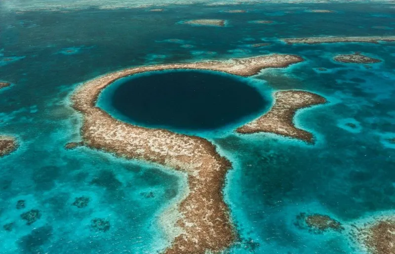 Le Blue Hole au Belize