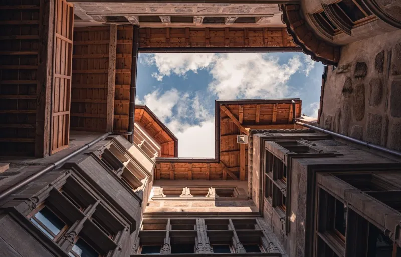 Cour intérieure de la Demeure Chamoncel à Saint-Étienne – Maison du Patrimoine et des Lettres