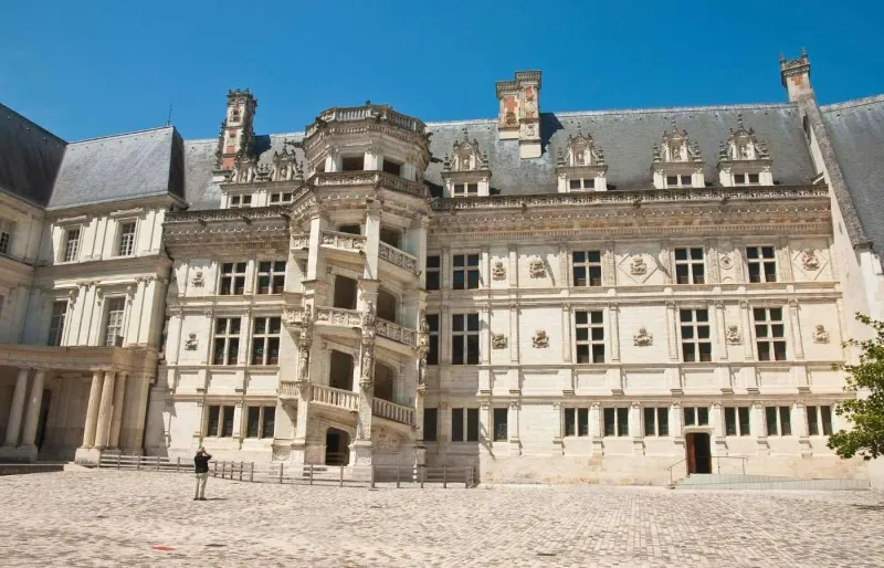 L’escalier du château de Blois, chef-d’œuvre de la Renaissance en France