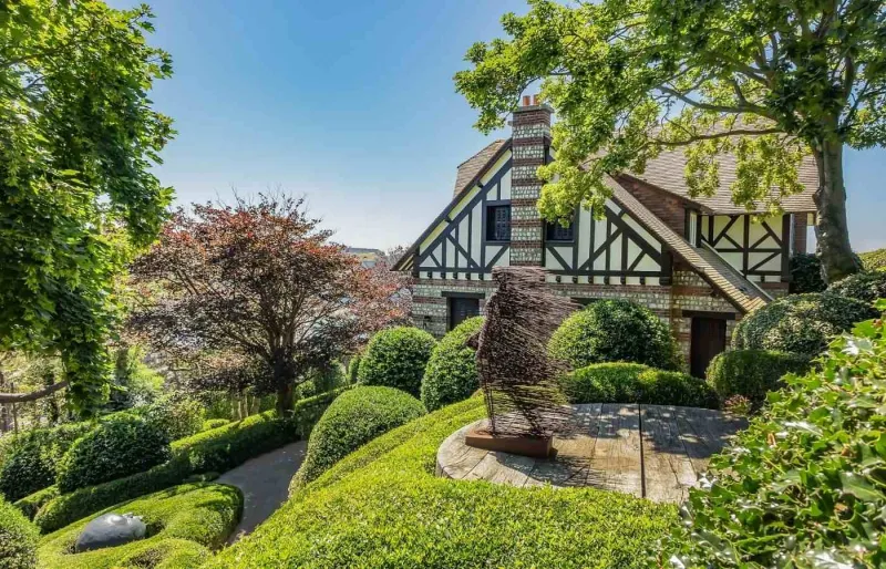 Les Jardins d’Étretat avec sculptures végétales