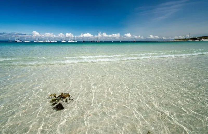 Plage de l’île Saint-Nicolas dans l’archipel des Glénan