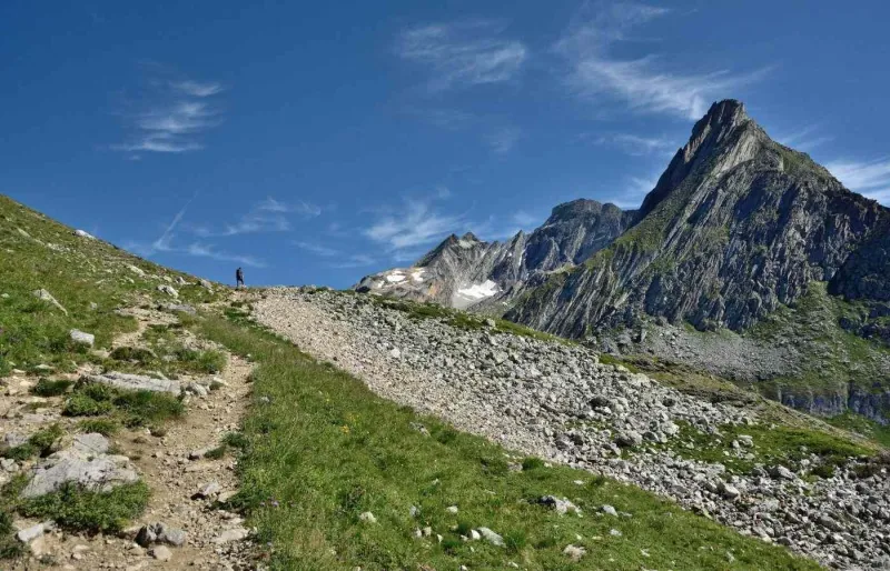 Randonnée vers le lac de la Partie en Vanoise avec vue sur l’aiguille Doran