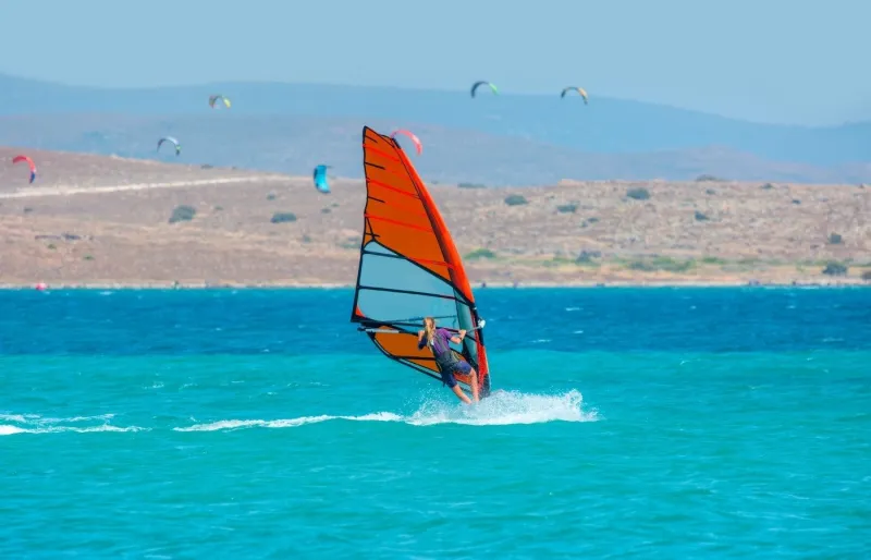 Alaçatı en Turquie, spot de kitesurf et planche à voile sur la côte égéenne près de Çeşme