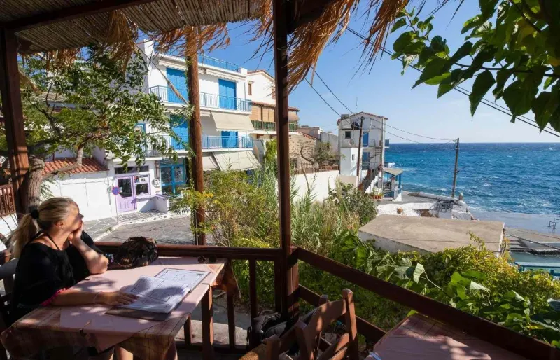 Taverne à Armenistis sur l’île d’Ikaria