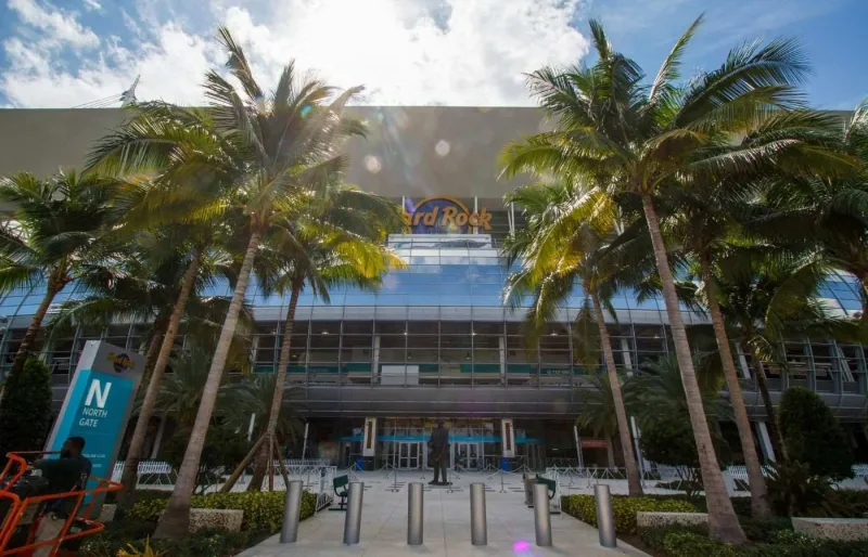 Palmiers devant le Hard Rock Stadium à Miami, le stade qui accueillera certains match de la Coupe du Monde.