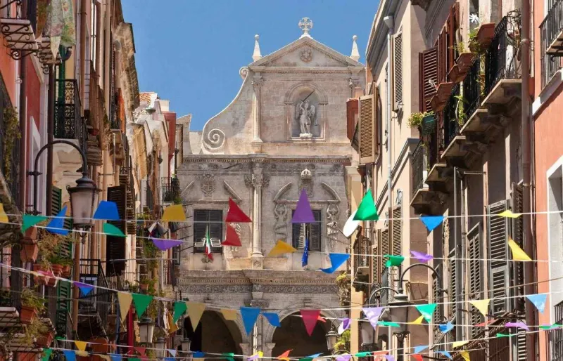 Façade de la Chiesa di San Michele dans le quartier historique de Stampace à Cagliari