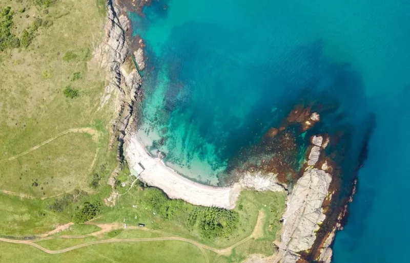 Vue aérienne du littoral de Varvara sur la côte de la mer Noire en Bulgarie