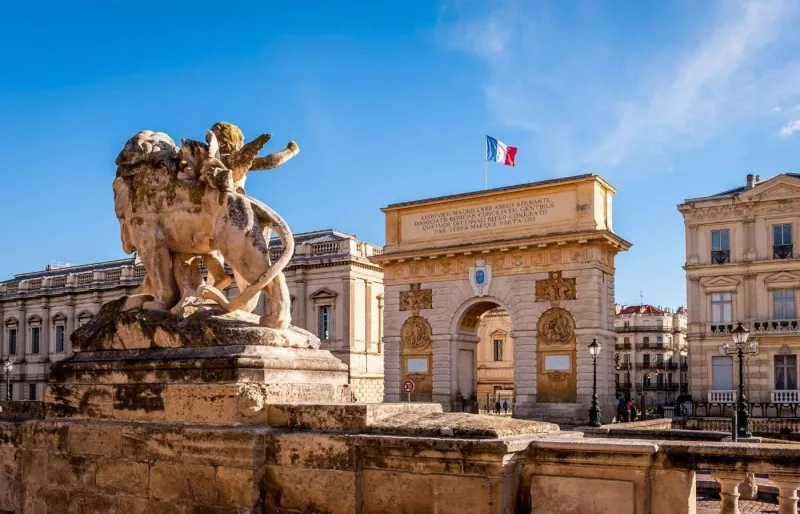 Arc de Triomphe de Montpellier à l'entrée de la promenade du Peyrou.