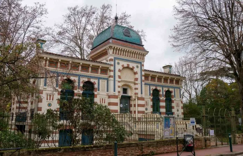 Façade du musée Georges-Labit, ancienne villa de style néomauresque à Toulouse