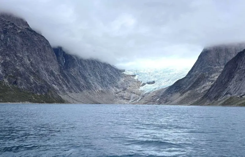 Glacier au bout du fjord de Tasermiut dans le sud du Groenland