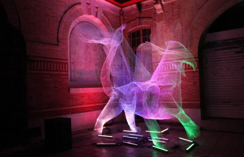 Installation artistique lumineuse présentée lors de la Nuit Blanche à Paris