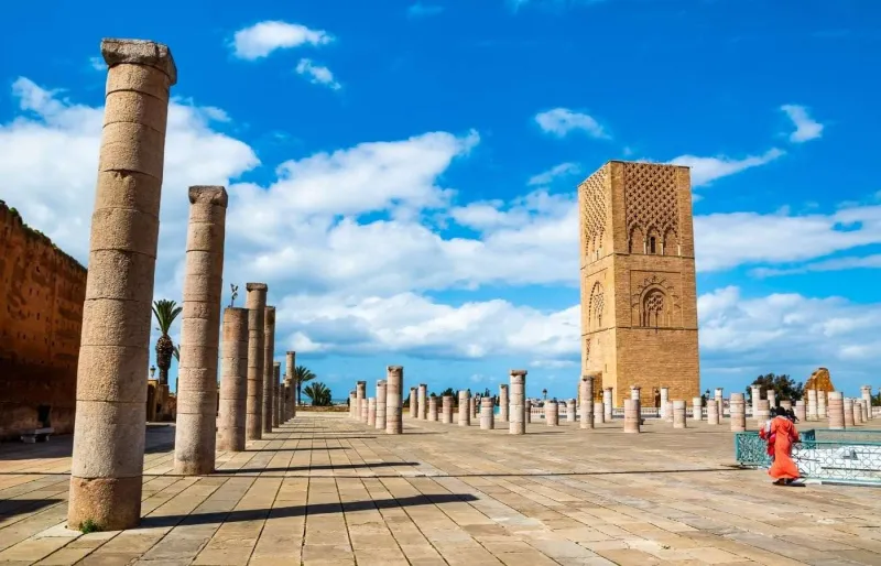 Tour Hassan et colonnes de l’ancienne mosquée à Rabat