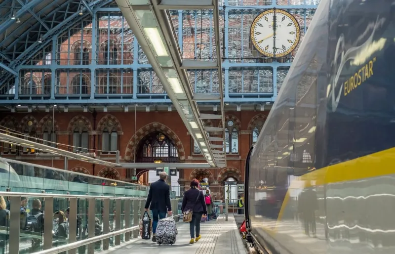 Train Eurostar à la gare de Londres St Pancras en Angleterre