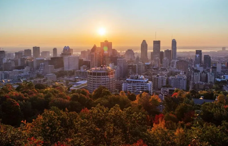 Vue sur Montréal depuis le mont Royal aux couleurs de l’automne