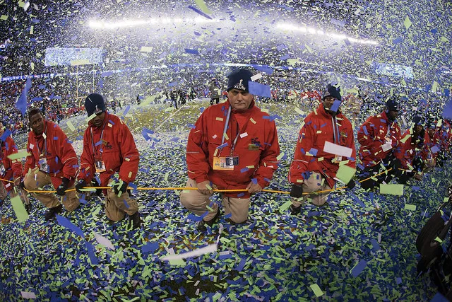 Sport et confettis. SuperBowl XLVIII