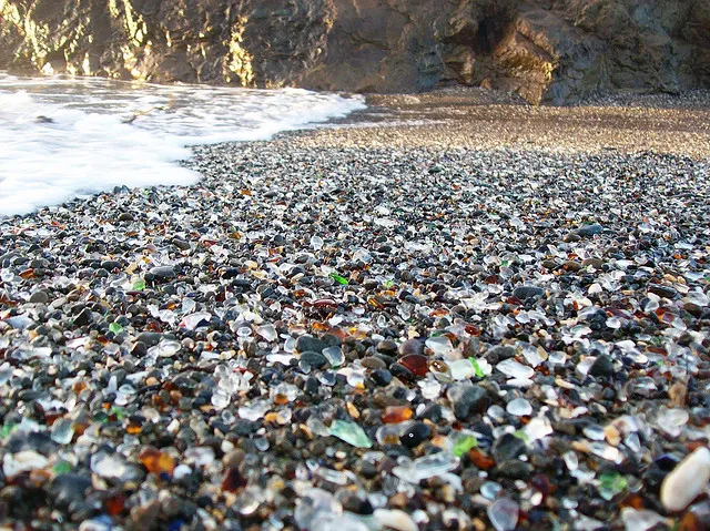 mlhradio Glass Beach, Californie
