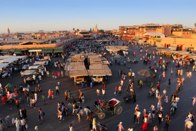 La place Djemaa el-Fna, cÅur vibrant de la mÃ©dina de Marrakech