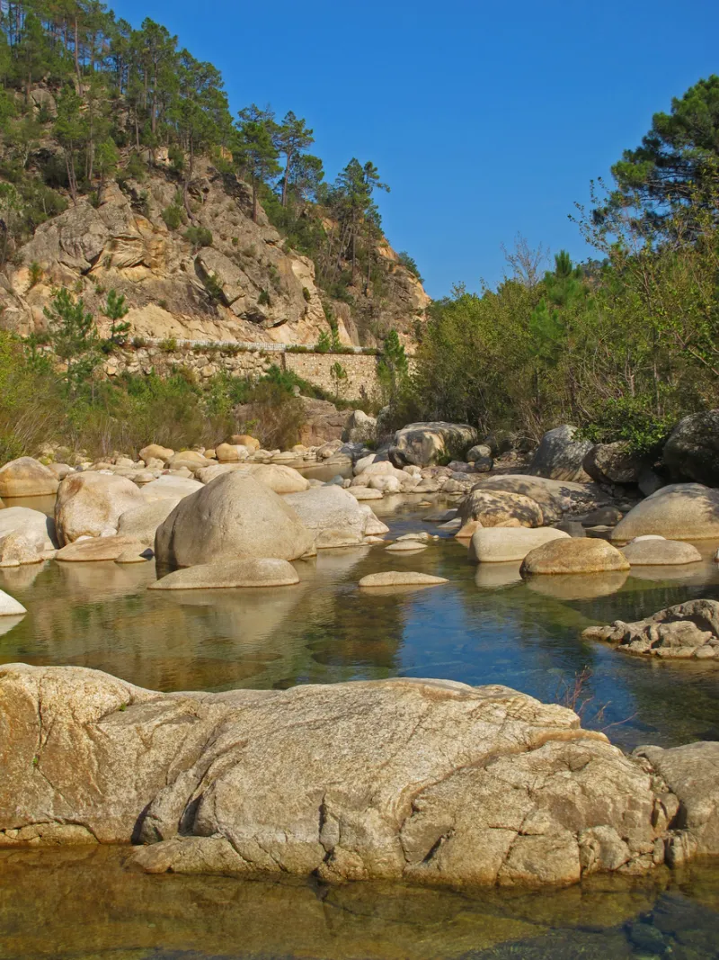 Piscines de roche de la riviÃ¨re Solenzara 