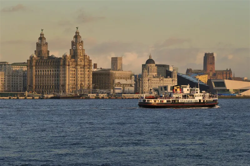 Traversez la Mersey Ã  bord du plus ancien ferry dâEurope 