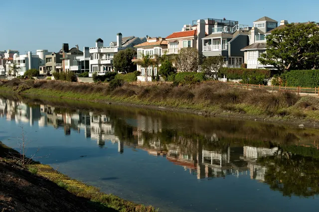 Venice Canals, Los Angeles : dÃ©cor de la sÃ©rie Californication 